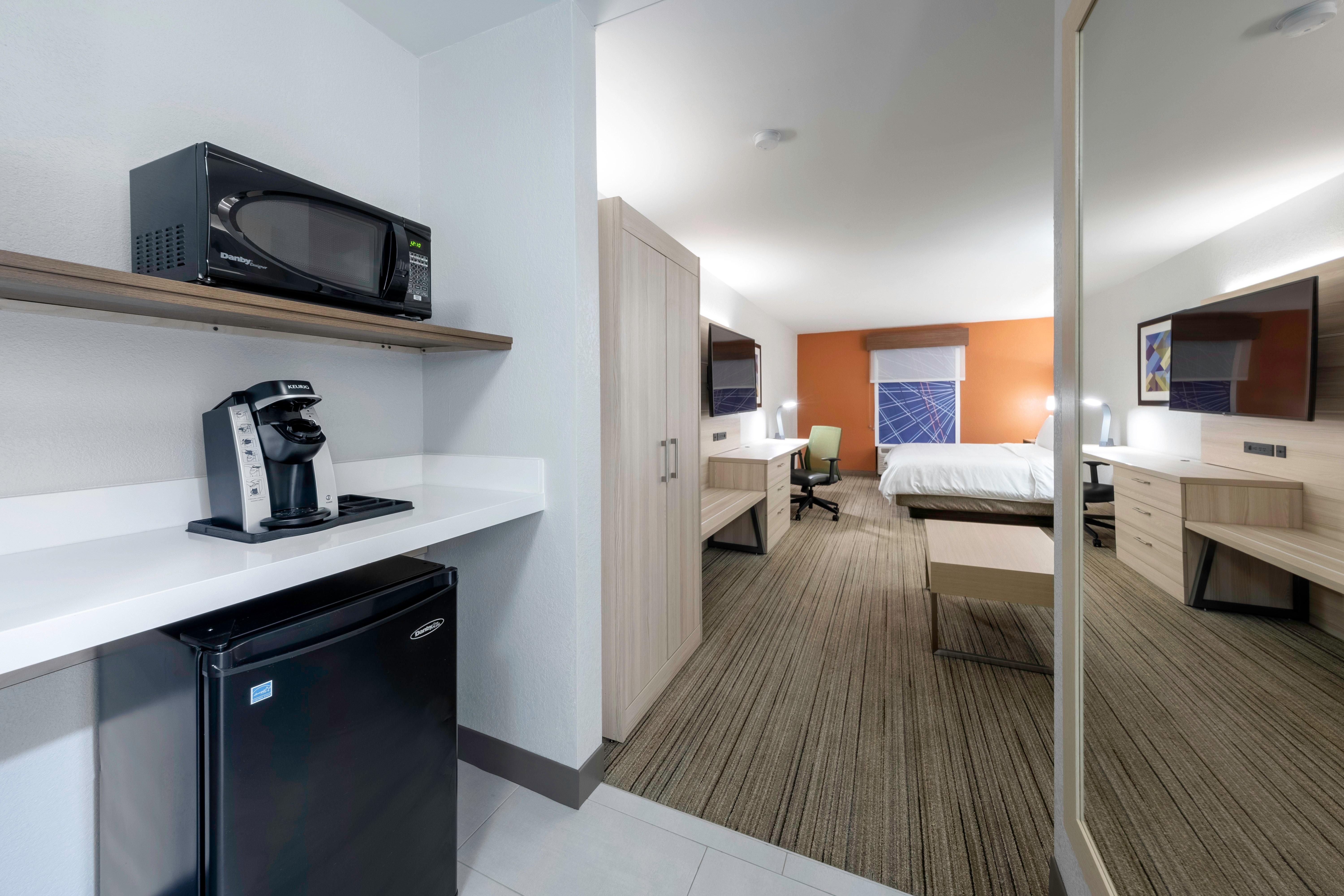 Holiday Inn Express Hotel & Suites Petersburg/Dinwiddie By Ihg Экстерьер фото
